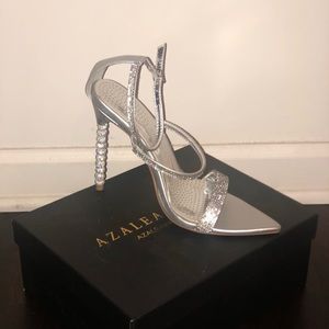 Azalea wang size 8 heels